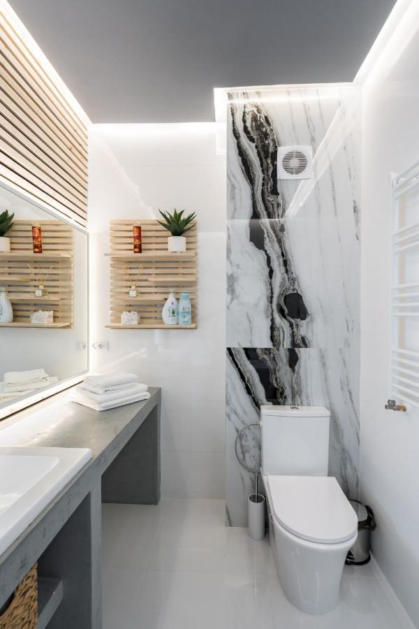 Apartment Jungle Escape - Luxe 1-br Haven In