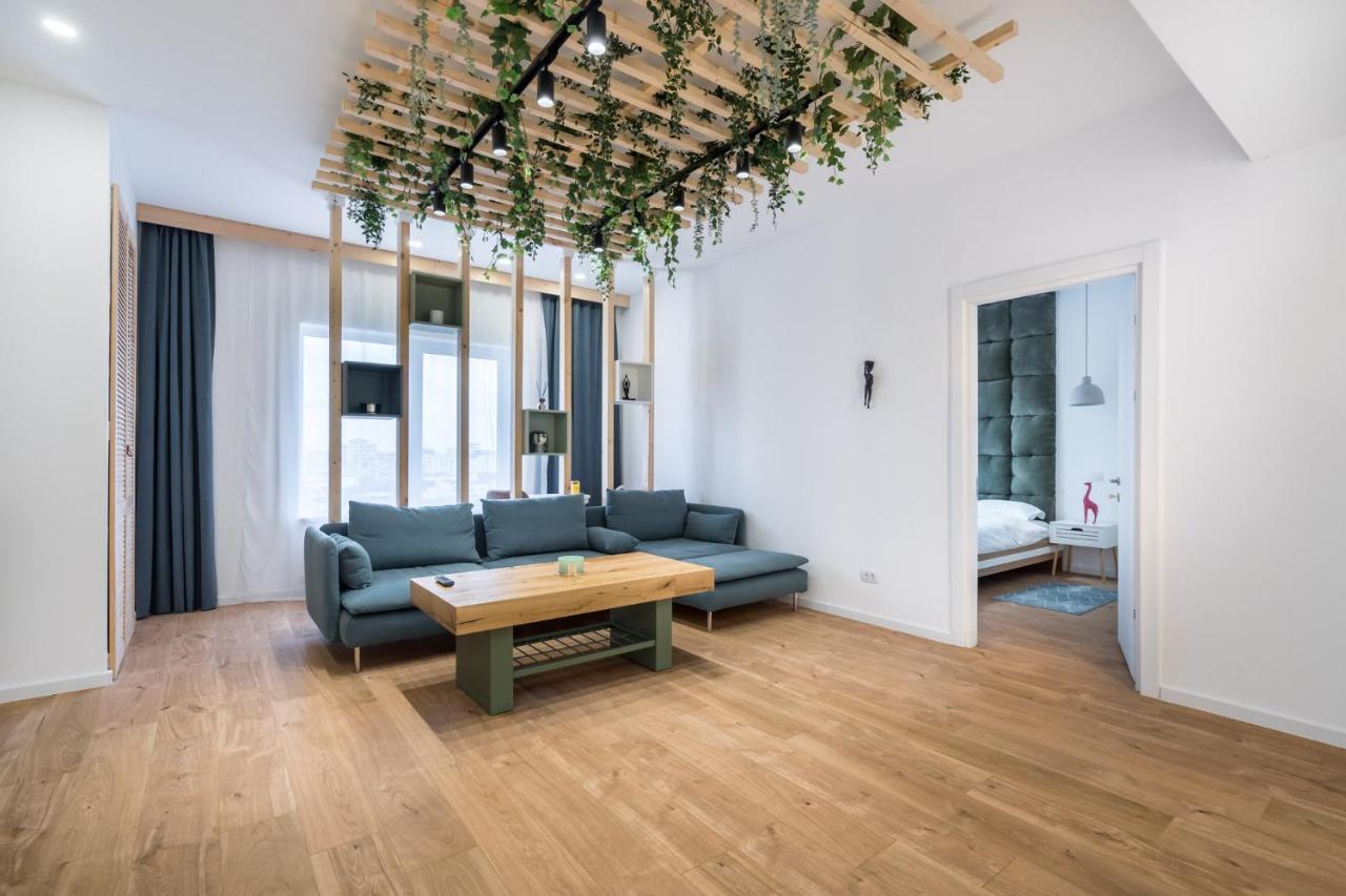 Apartment Jungle Escape - Luxe 1-br Haven In *